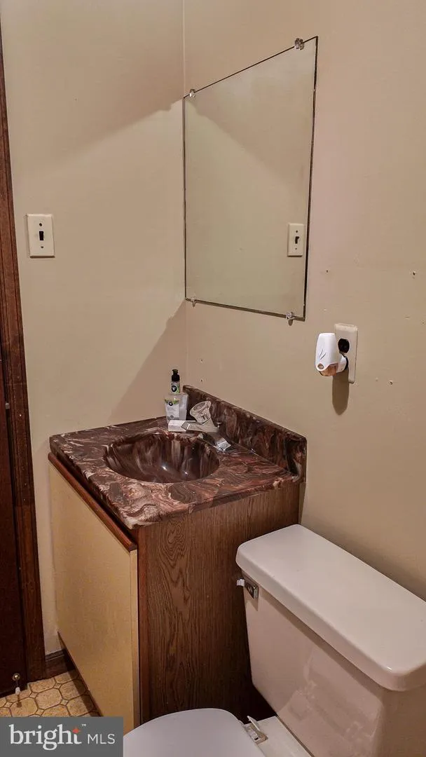 720 PRINCETON AVENUE Philadelphia, PA 19111