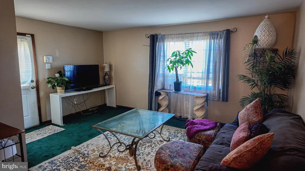 720 PRINCETON AVENUE Philadelphia, PA 19111