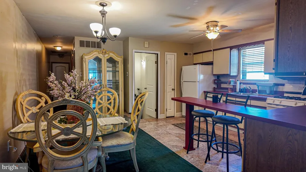 720 PRINCETON AVENUE Philadelphia, PA 19111