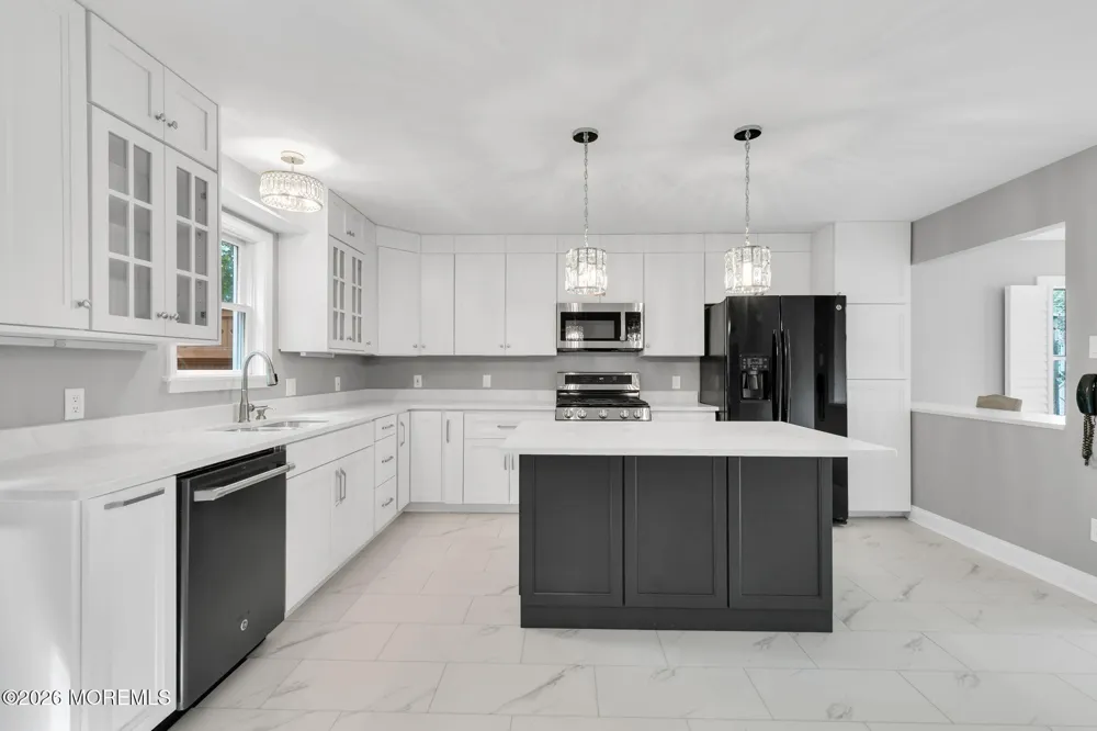 28 Grand Tour Highlands, NJ 07732