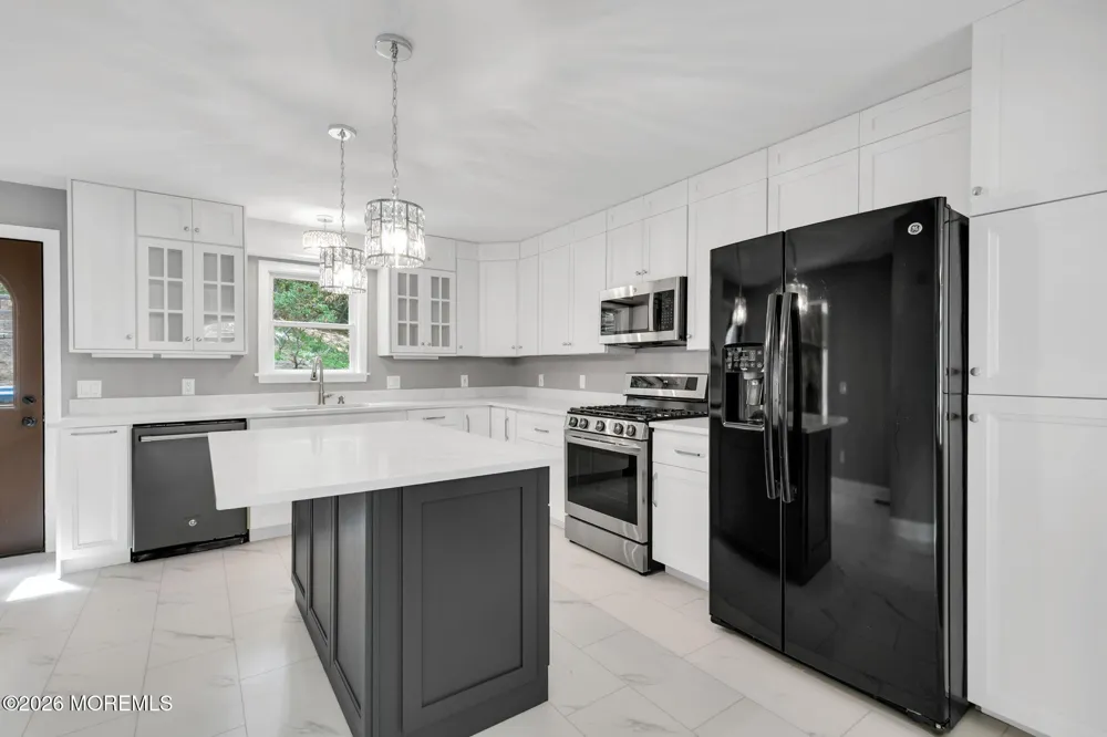 28 Grand Tour Highlands, NJ 07732