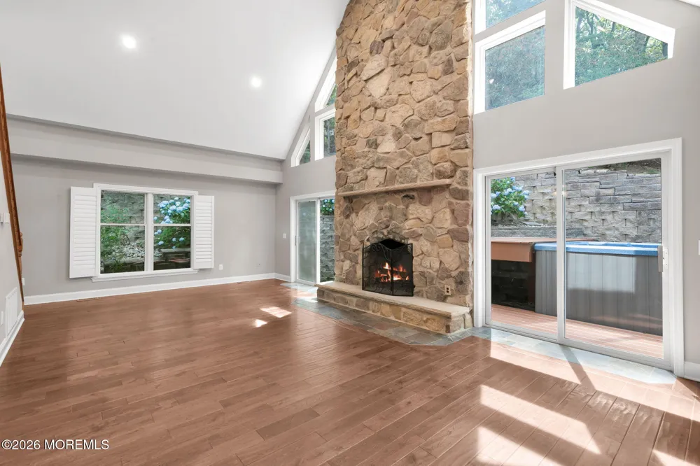 28 Grand Tour Highlands, NJ 07732