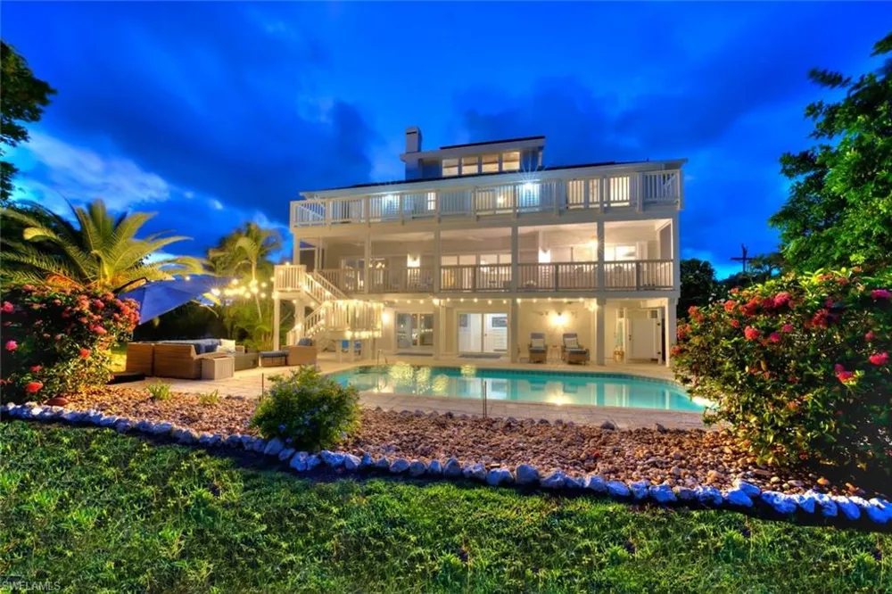 1048 Kings Crown Drive Sanibel, FL 33957