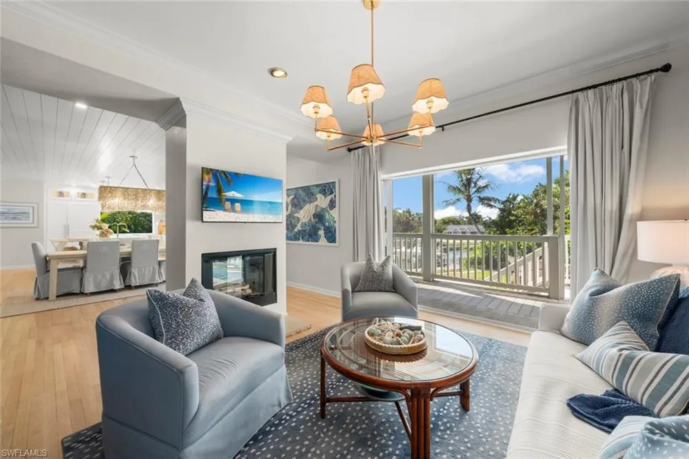 1048 Kings Crown Drive Sanibel, FL 33957