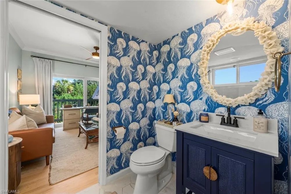 1048 Kings Crown Drive Sanibel, FL 33957