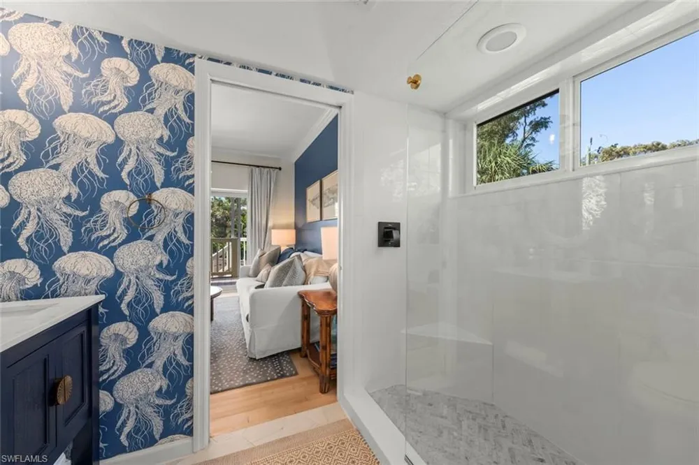 1048 Kings Crown Drive Sanibel, FL 33957