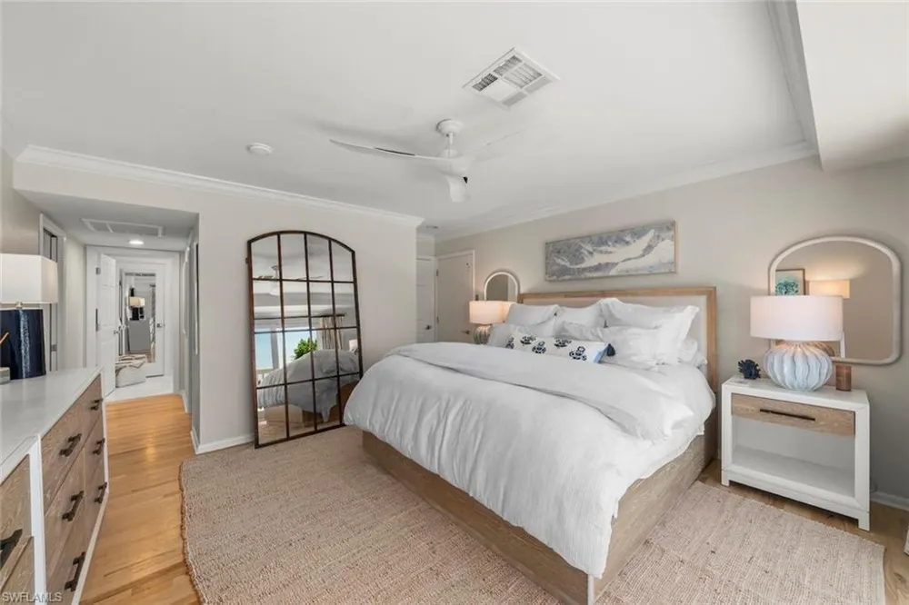 1048 Kings Crown Drive Sanibel, FL 33957