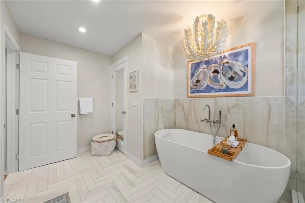 1048 Kings Crown Drive Sanibel, FL 33957
