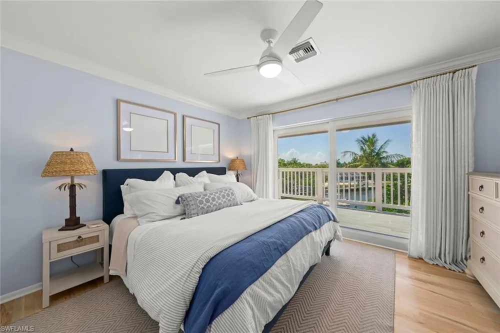1048 Kings Crown Drive Sanibel, FL 33957