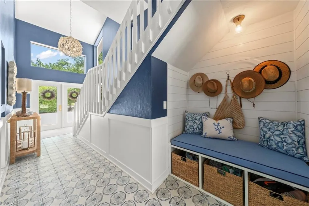 1048 Kings Crown Drive Sanibel, FL 33957