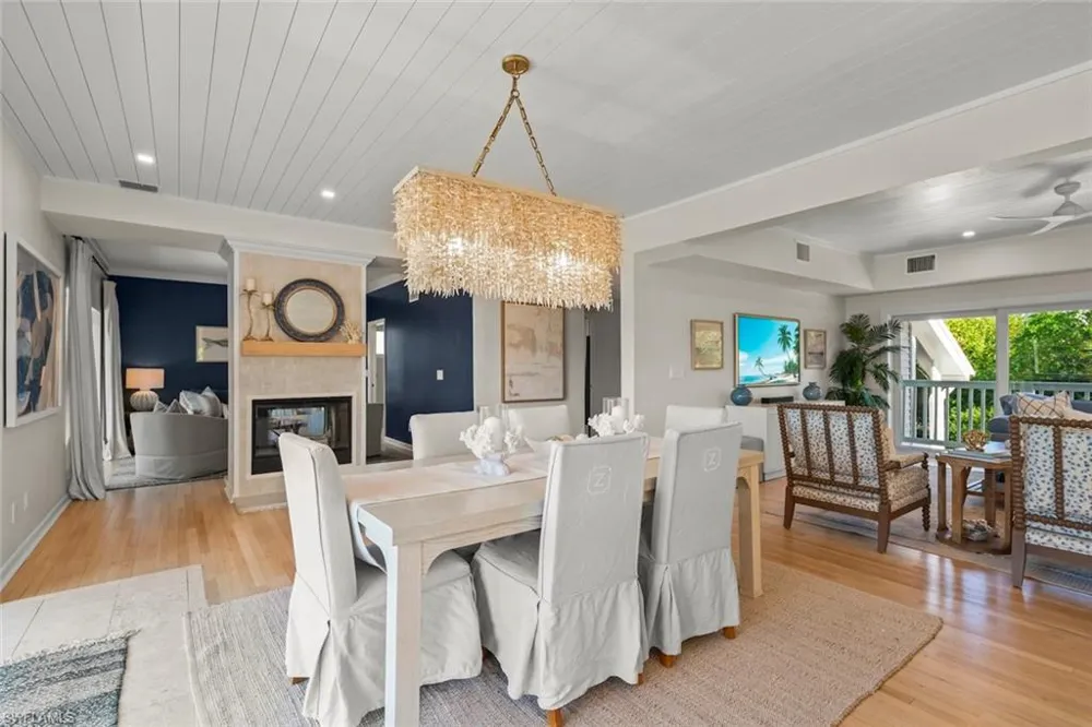 1048 Kings Crown Drive Sanibel, FL 33957