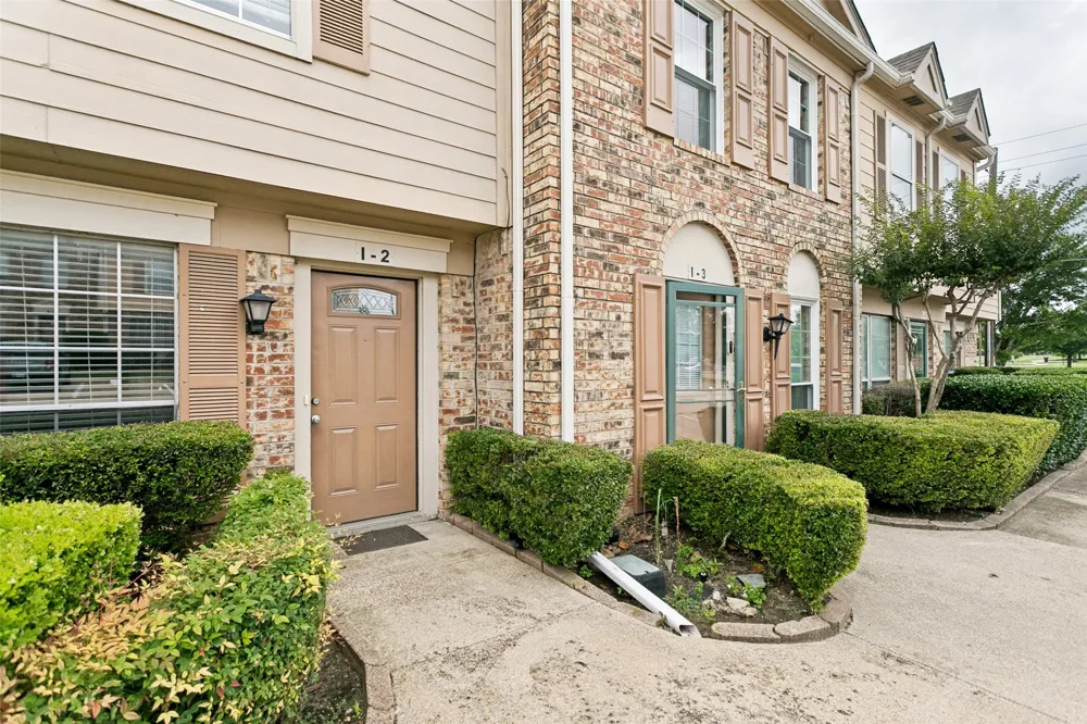 2400 Jupiter Road #I 2 Plano, TX 75074