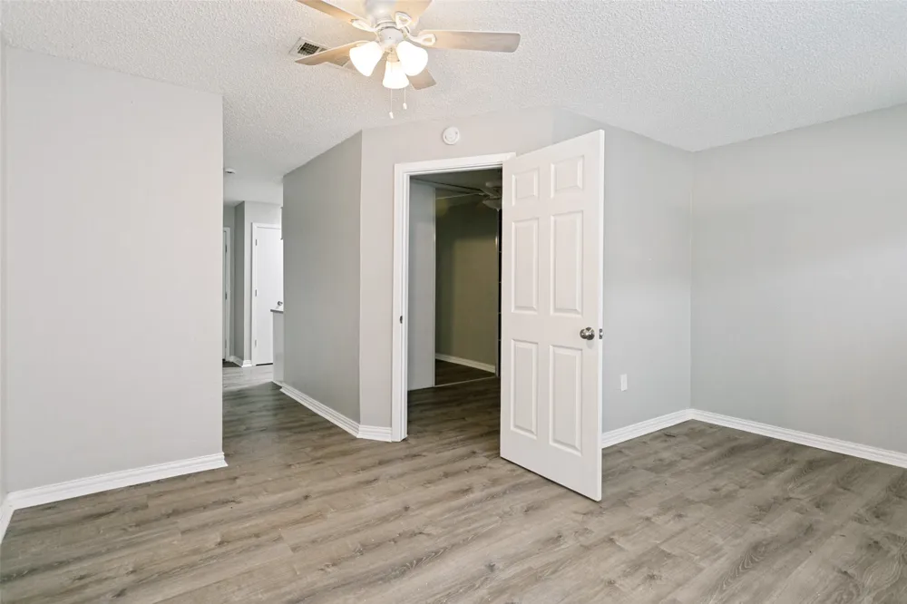 2400 Jupiter Road #I 2 Plano, TX 75074