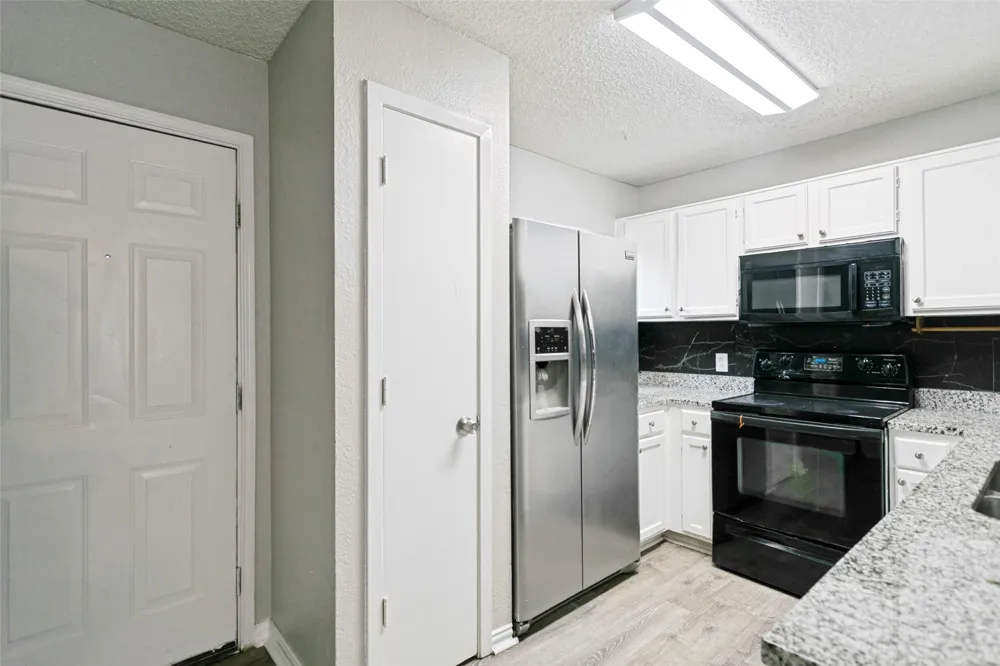 2400 Jupiter Road #I 2 Plano, TX 75074