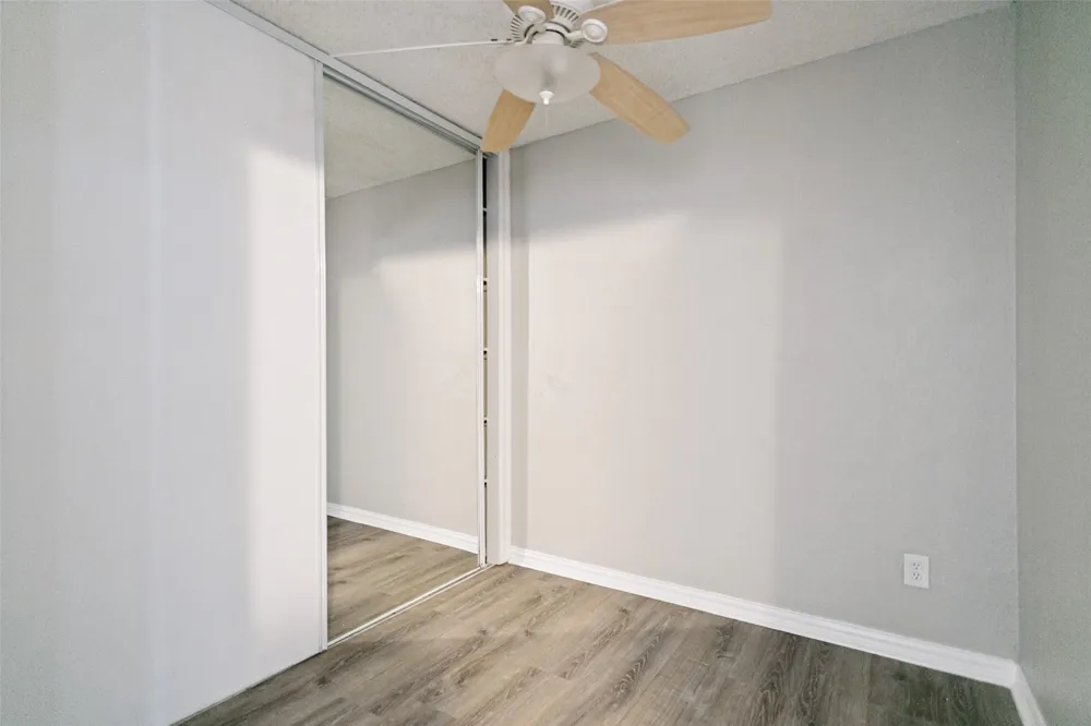 2400 Jupiter Road #I 2 Plano, TX 75074