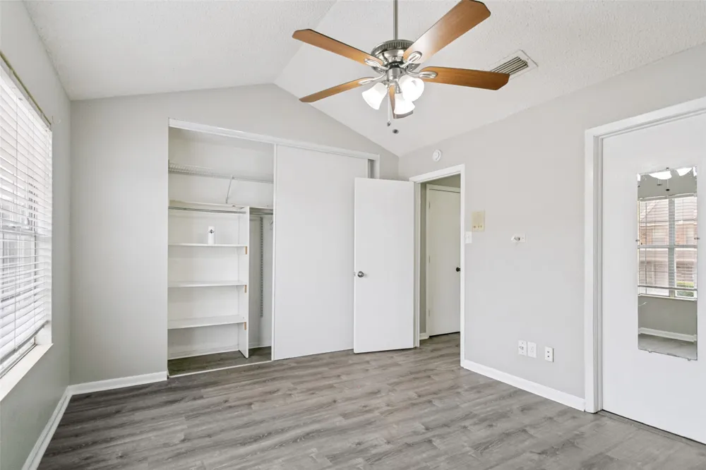 2400 Jupiter Road #I 2 Plano, TX 75074