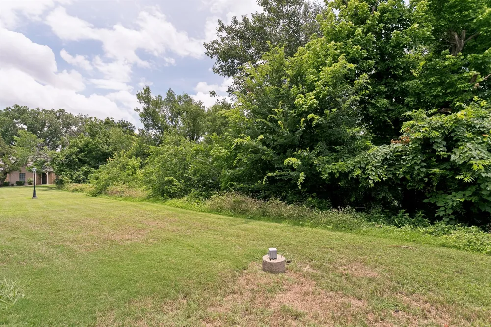 2400 Jupiter Road #I 2 Plano, TX 75074