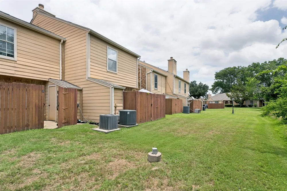 2400 Jupiter Road #I 2 Plano, TX 75074