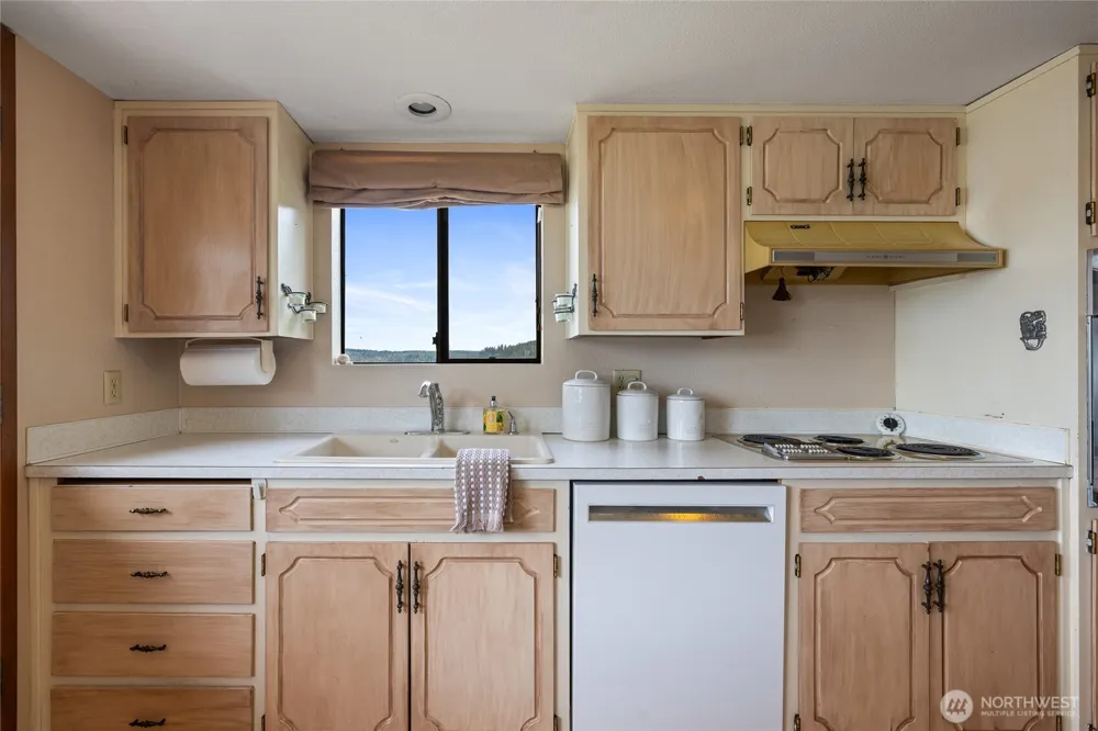 3740 E State Route 302 Belfair, WA 98528