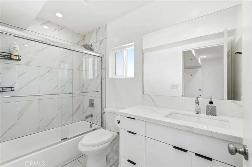 4453 Colfax Avenue Studio City, CA 91602