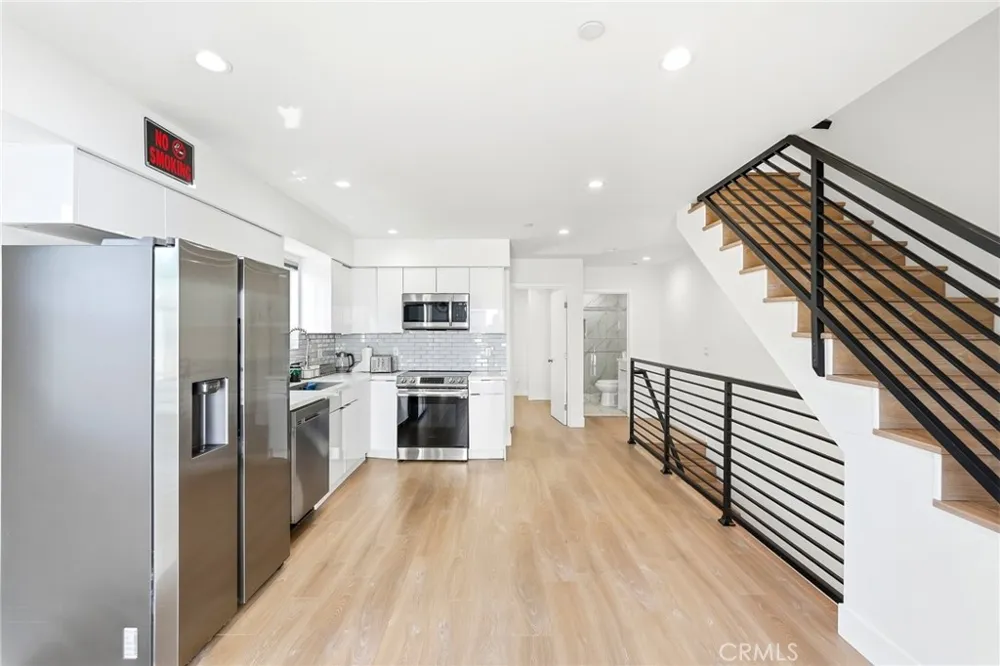 4453 Colfax Avenue Studio City, CA 91602