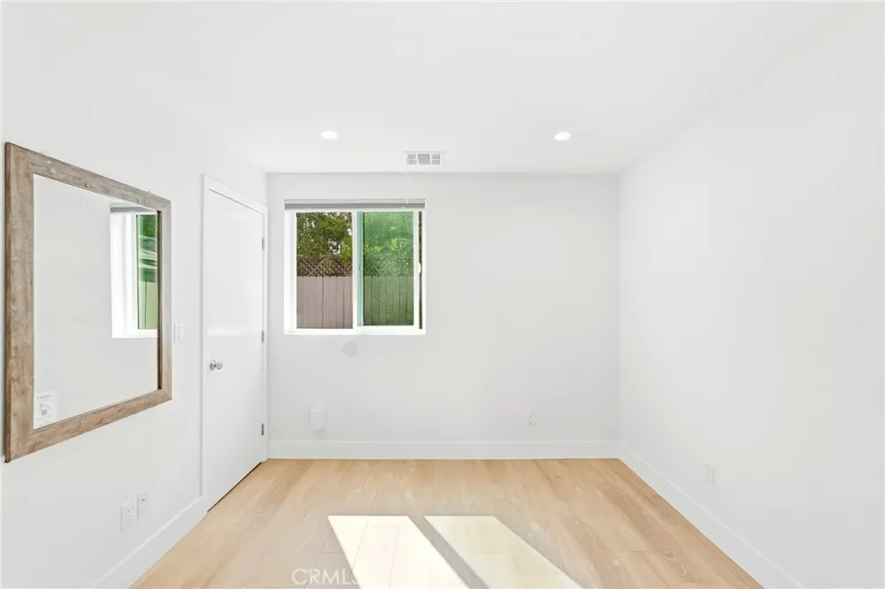 4453 Colfax Avenue Studio City, CA 91602