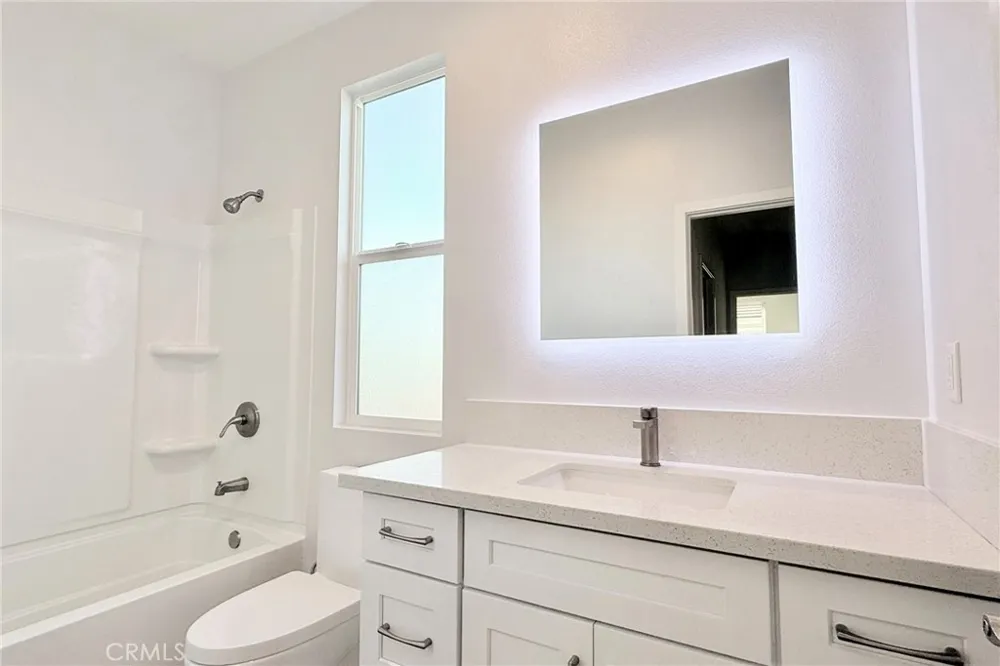 11237 Gladhill Road #2 Whittier, CA 90604