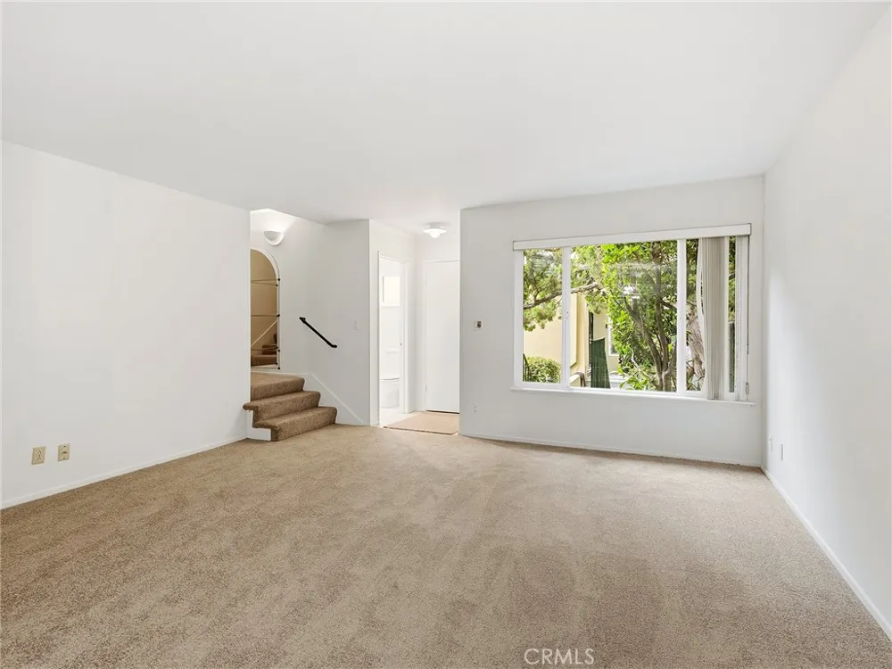 11138 Aqua Vista Street #18 Studio City, CA 91602