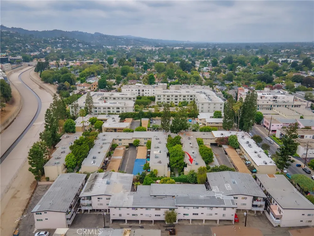 11138 Aqua Vista Street #18 Studio City, CA 91602