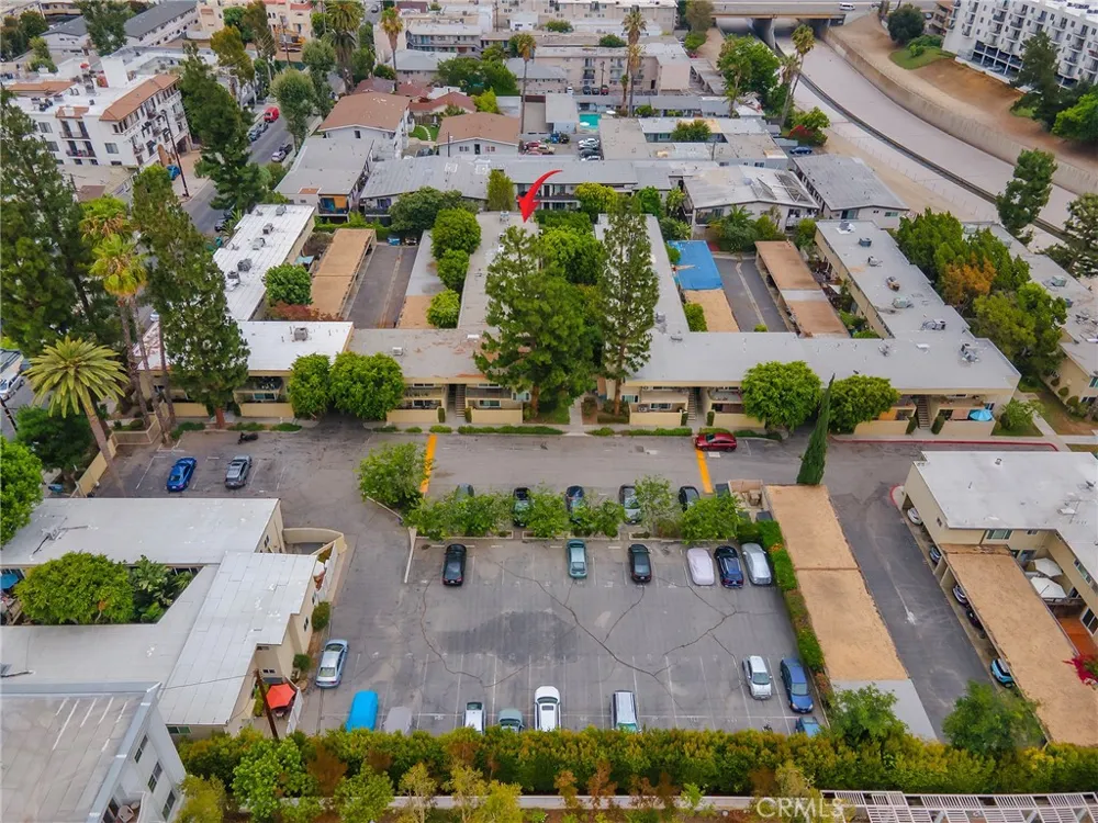 11138 Aqua Vista Street #18 Studio City, CA 91602