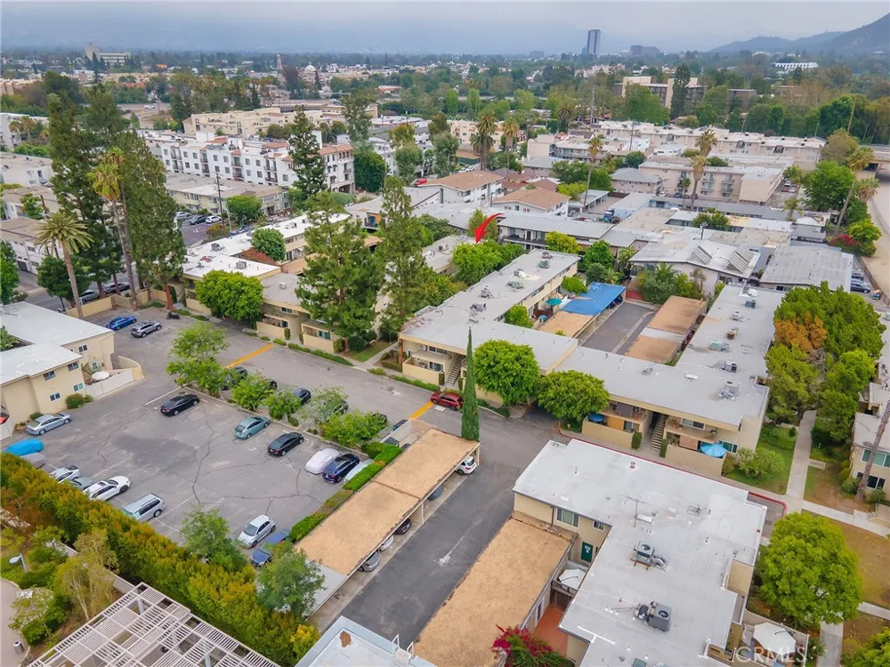 11138 Aqua Vista Street #18 Studio City, CA 91602