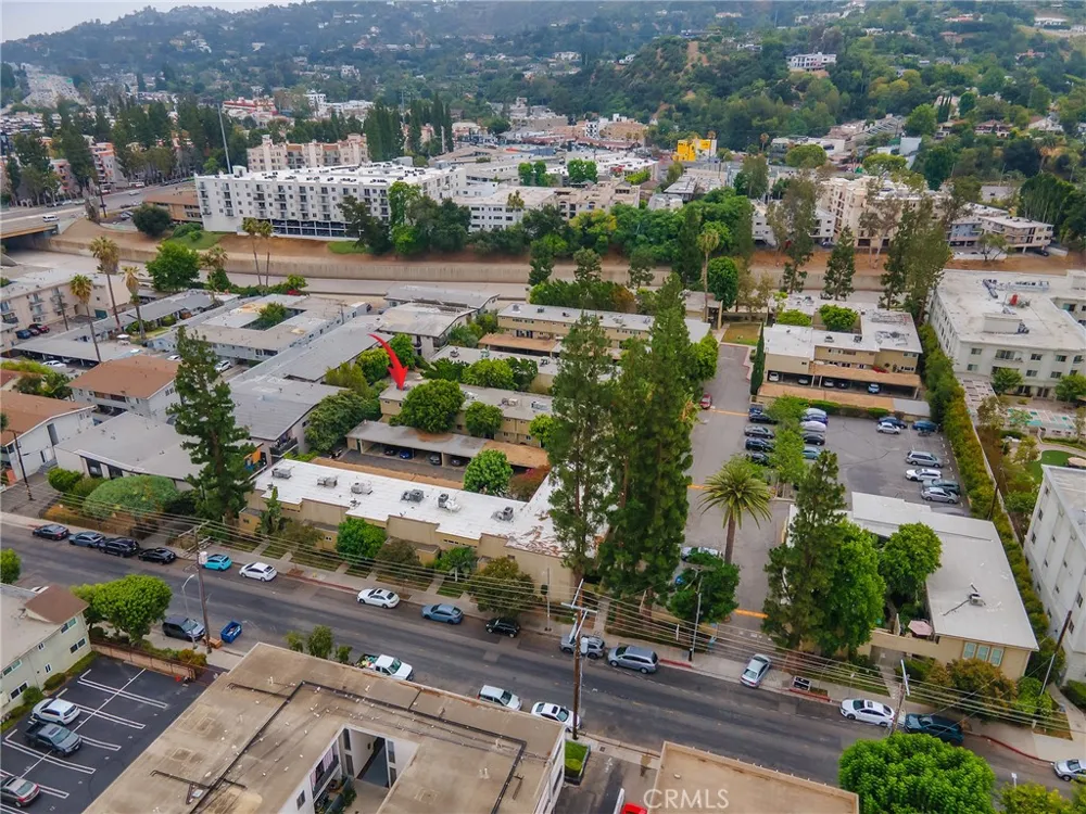 11138 Aqua Vista Street #18 Studio City, CA 91602