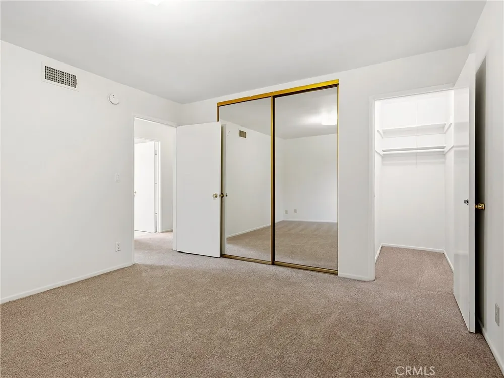 11138 Aqua Vista Street #18 Studio City, CA 91602