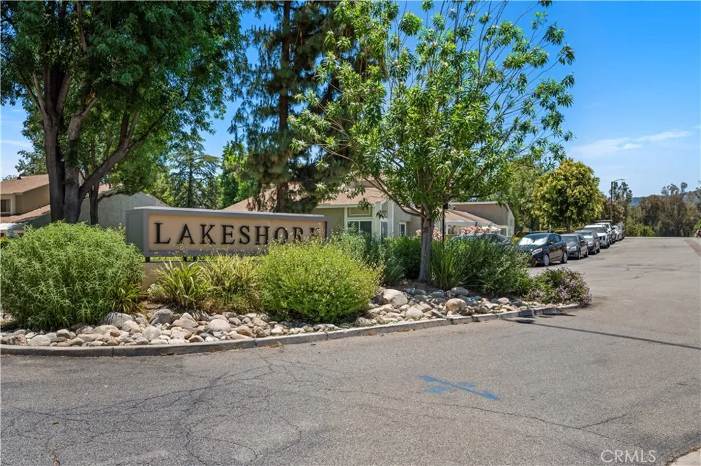 24430 Nicklaus Valencia, CA 91355