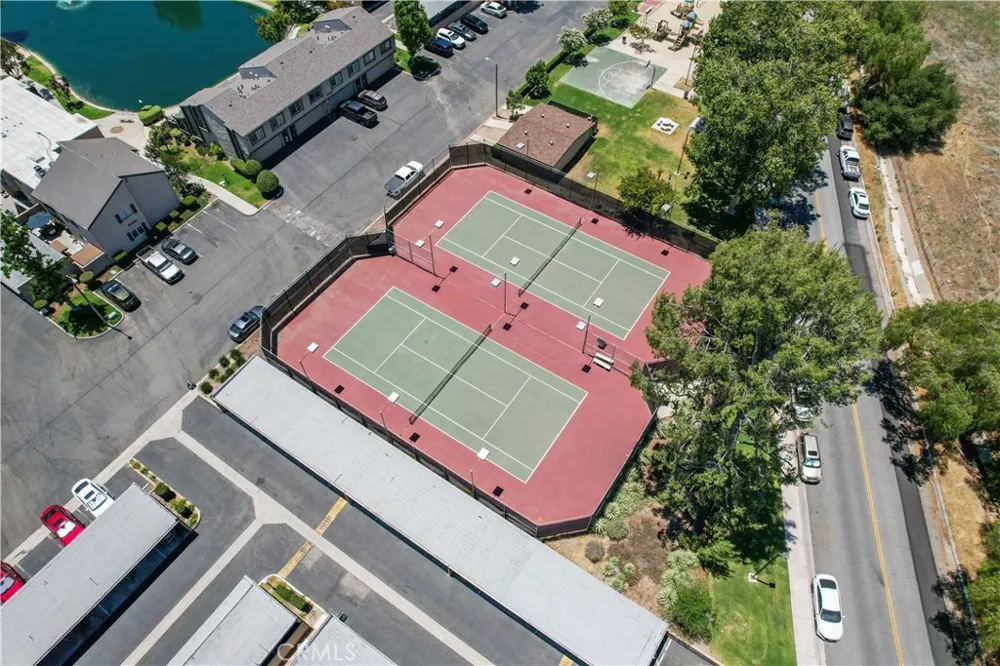 24430 Nicklaus Valencia, CA 91355