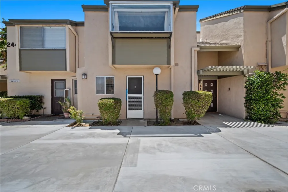24430 Nicklaus Valencia, CA 91355