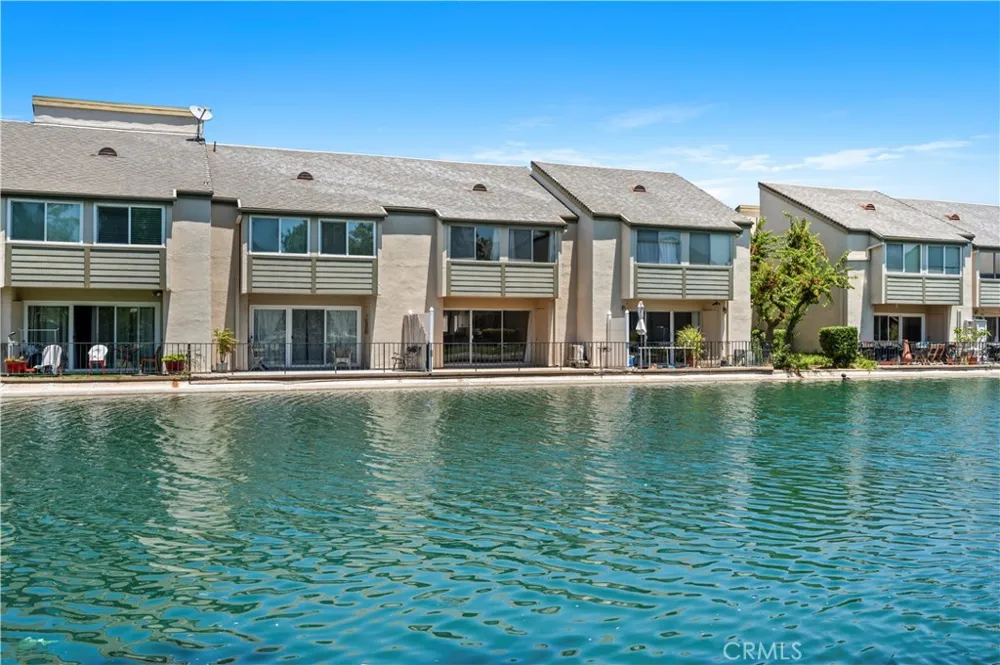 24430 Nicklaus Valencia, CA 91355