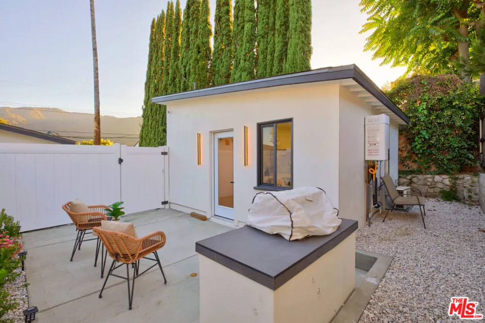 3623 5th Avenue La Crescenta, CA 91214