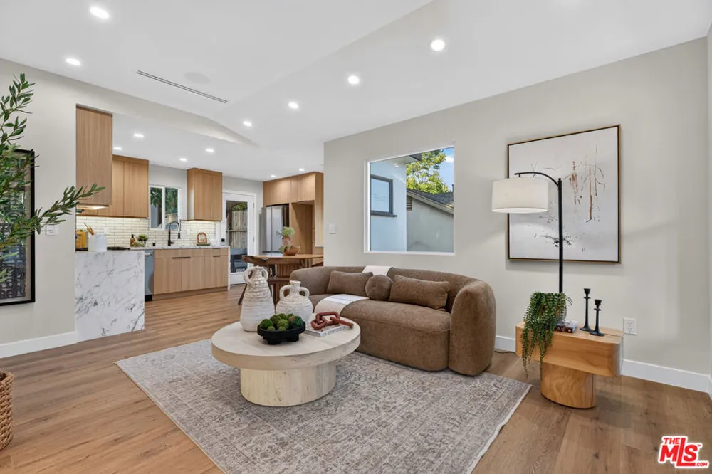 3623 5th Avenue La Crescenta, CA 91214