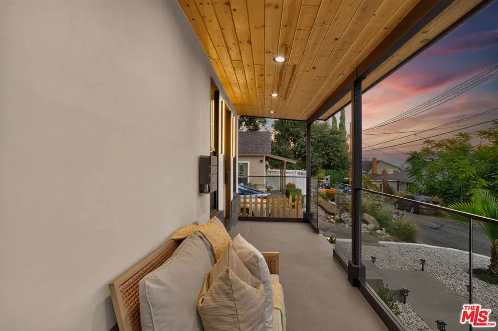 3623 5th Avenue La Crescenta, CA 91214