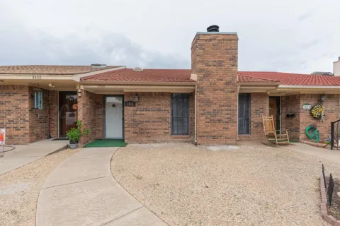 3406 Gladstone Lane