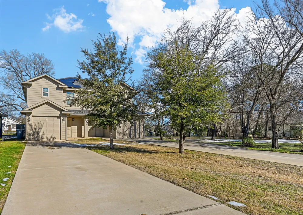 727 W Johnson Street #A Denison, TX 75020