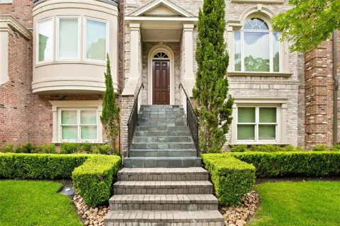 4 Waterway Court