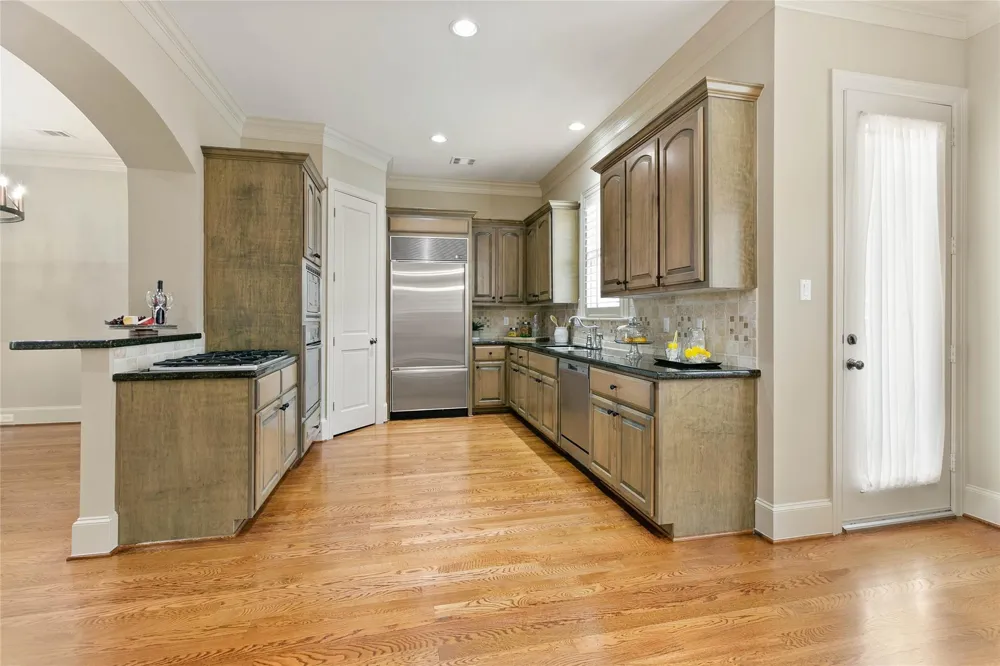 4 Waterway Court The Woodlands, TX 77380