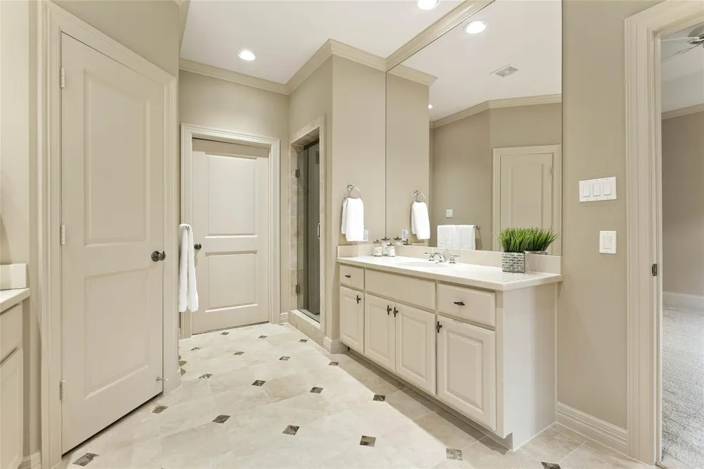 4 Waterway Court The Woodlands, TX 77380