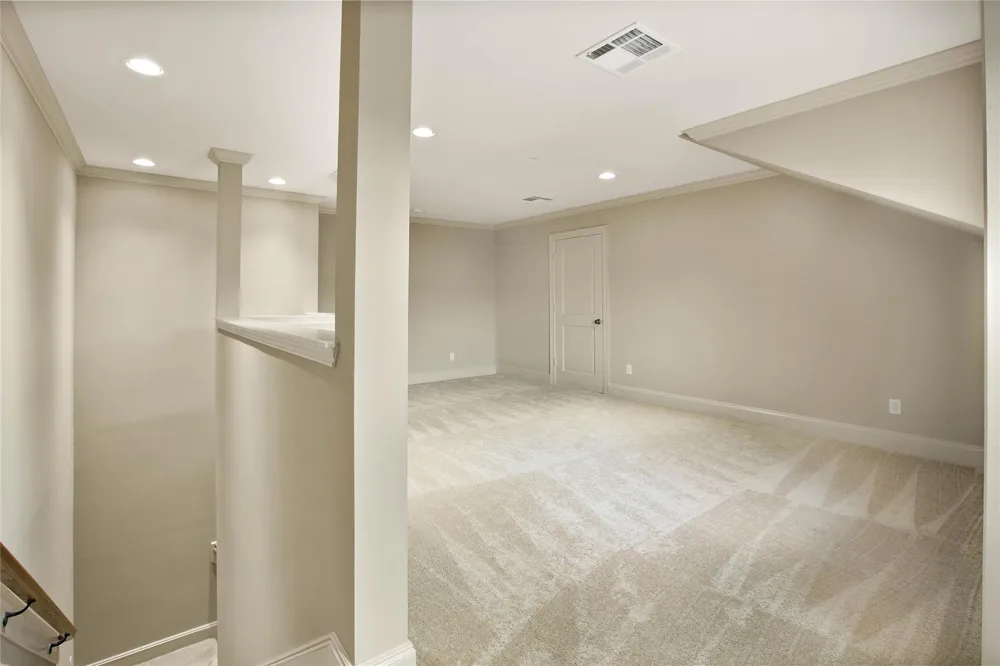 4 Waterway Court The Woodlands, TX 77380