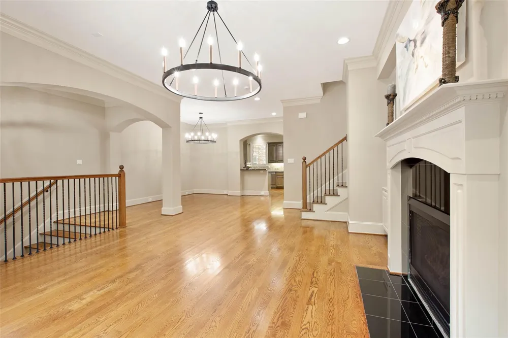 4 Waterway Court The Woodlands, TX 77380