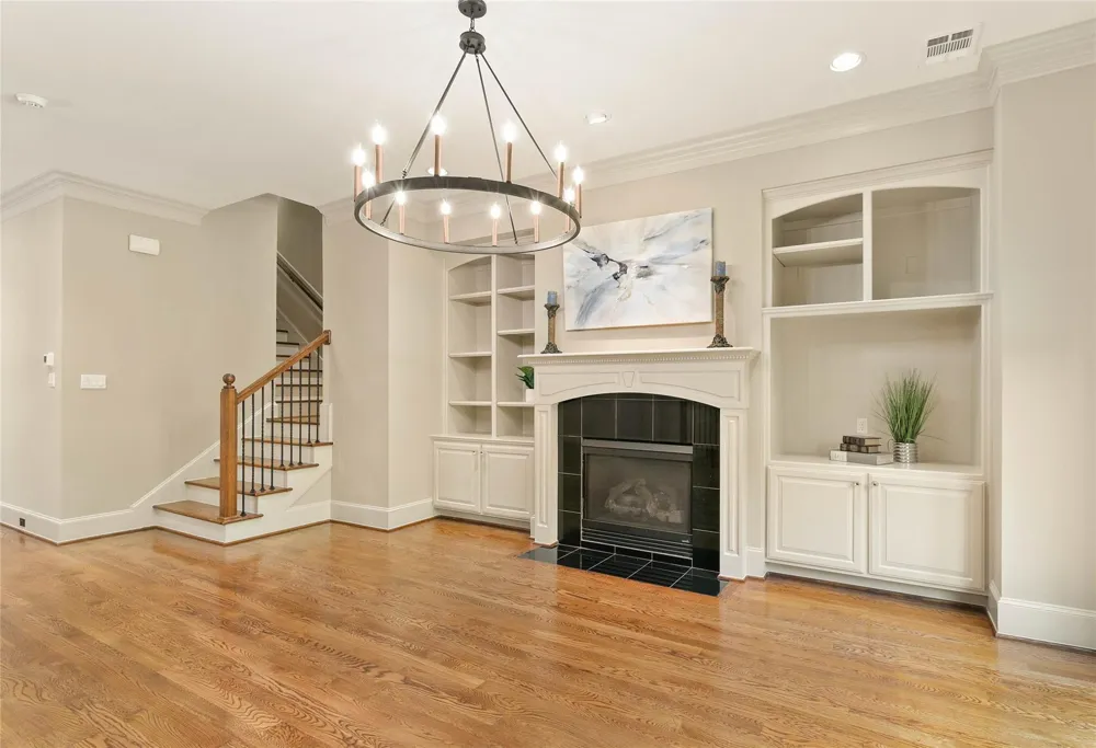 4 Waterway Court The Woodlands, TX 77380