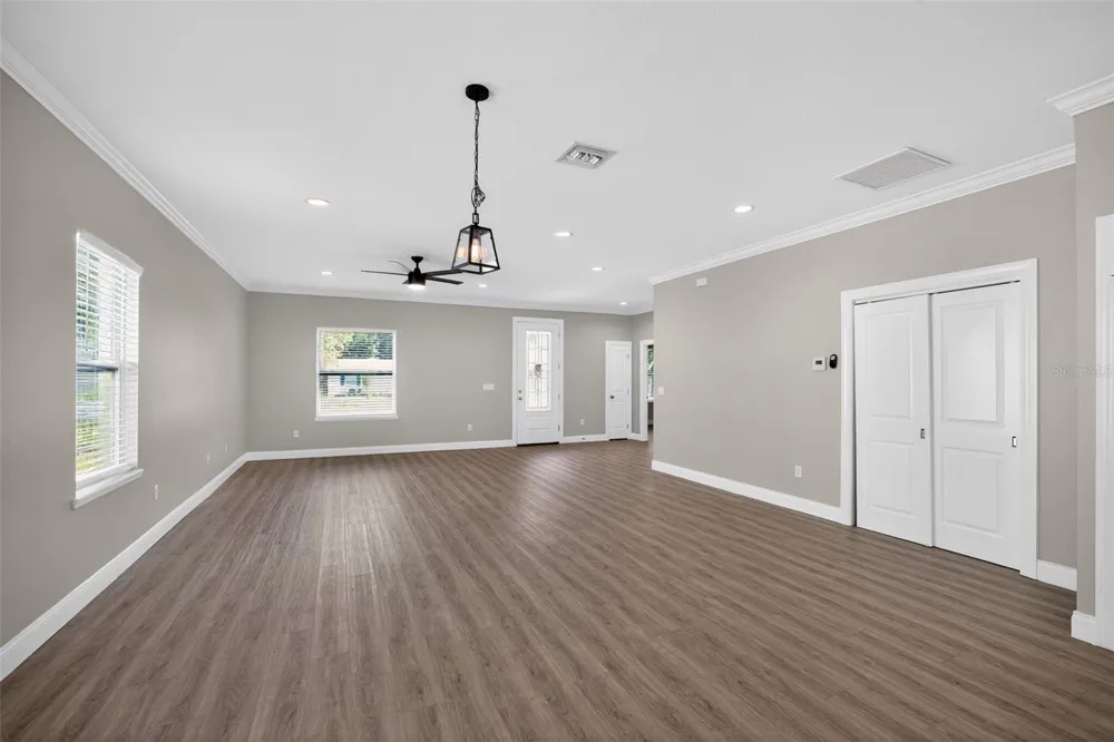 7977 49TH AVENUE St Petersburg, FL 33709