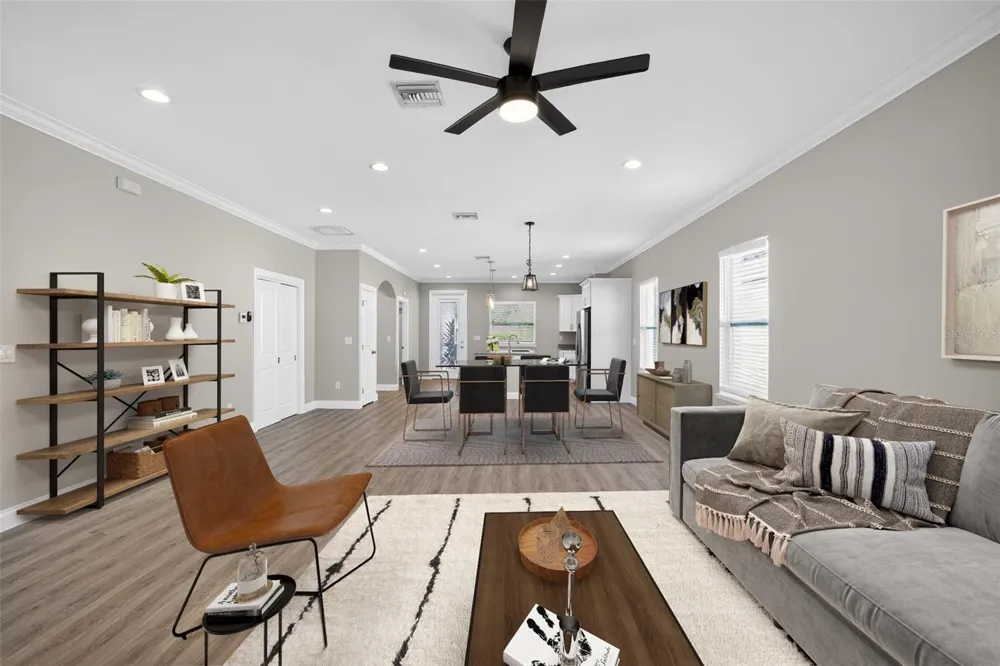 7977 49TH AVENUE St Petersburg, FL 33709